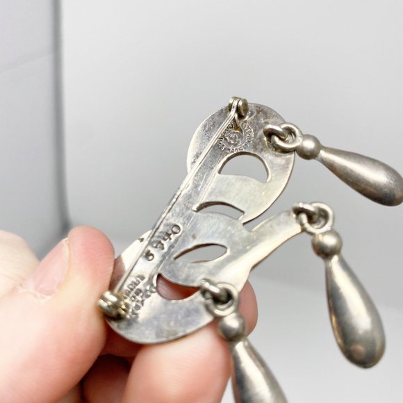 217 Vintage Margot de Taxco silver teardrop dangle pin / brooch, 5740 - Picture 3 of 7